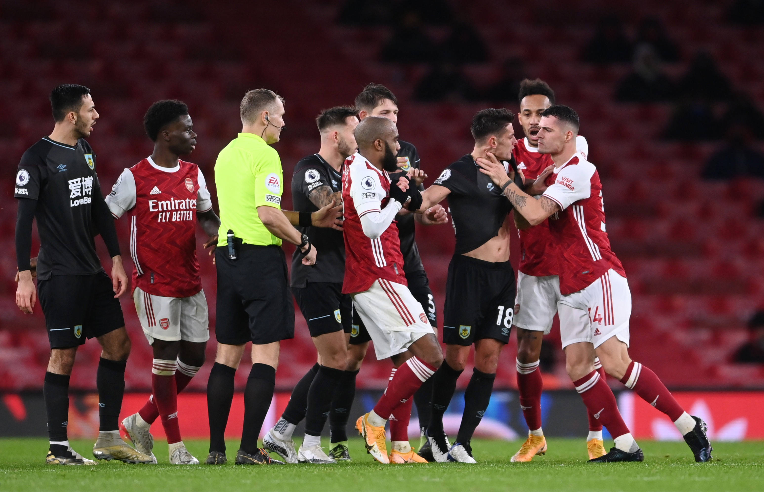 后卫以其敏 后卫以其敏